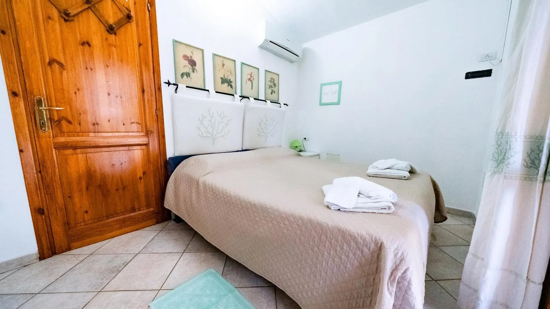 Da Teresa Bed & Breakfast San Teodoro 0*, San Teodoro (Sardinia) Italy
